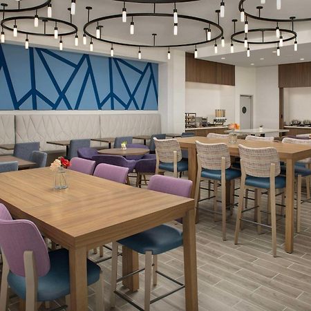 Hilton Garden Inn Pensacola Downtown Екстериор снимка