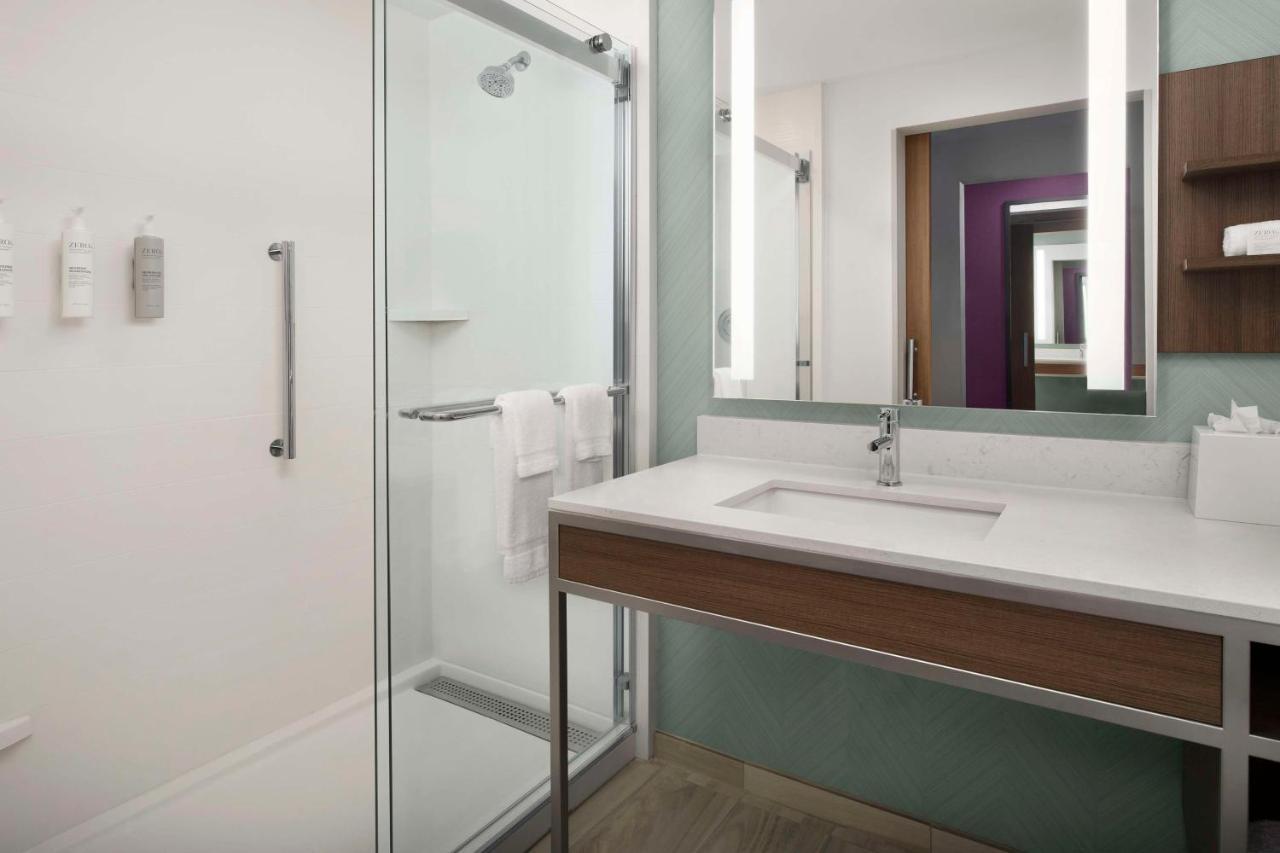 Hilton Garden Inn Pensacola Downtown Екстериор снимка