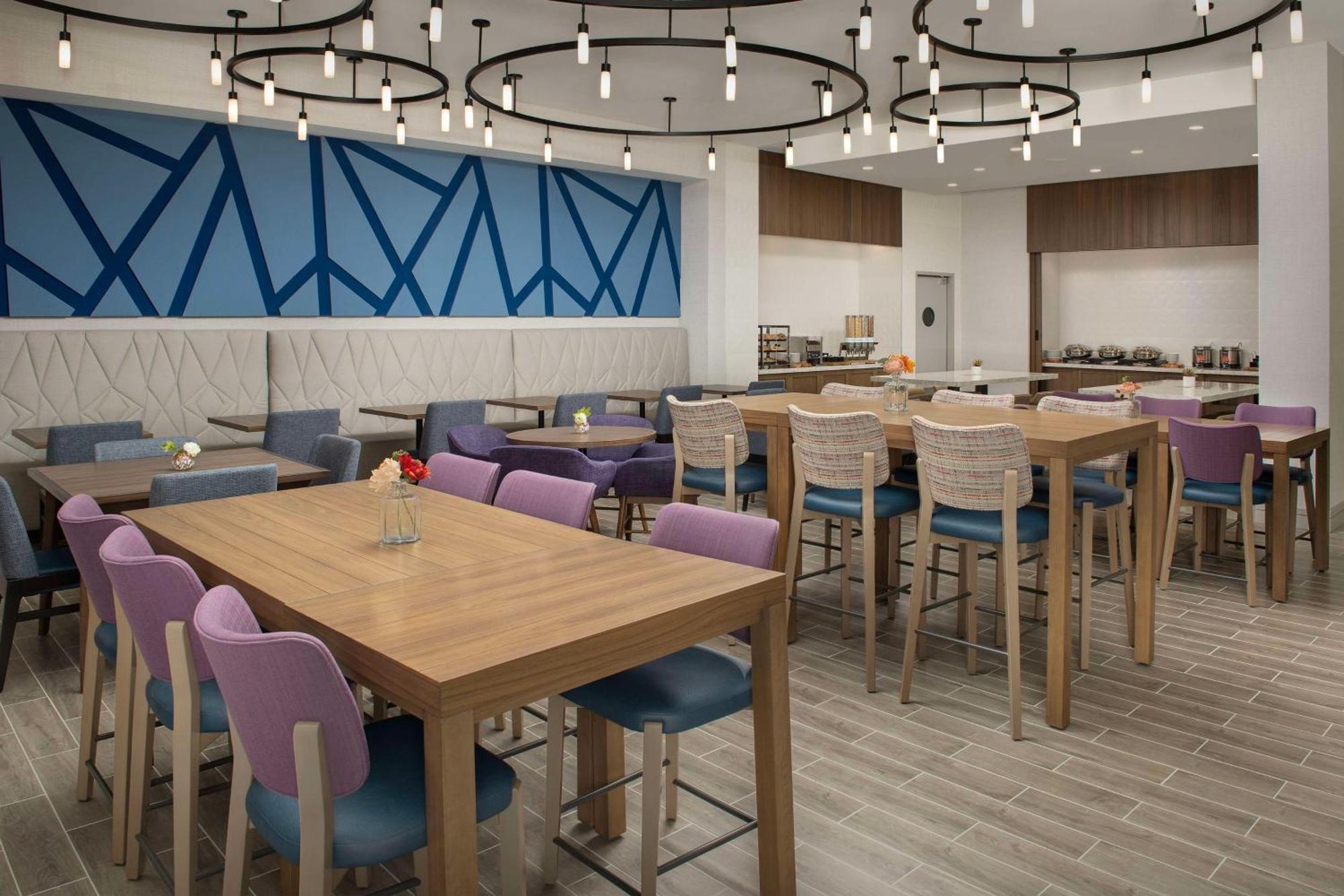 Hilton Garden Inn Pensacola Downtown Екстериор снимка